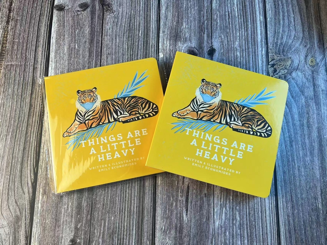 Cetak Offset Buku Warna Cetak Hot Stamping Surface 140gsm Binding Sempurna
