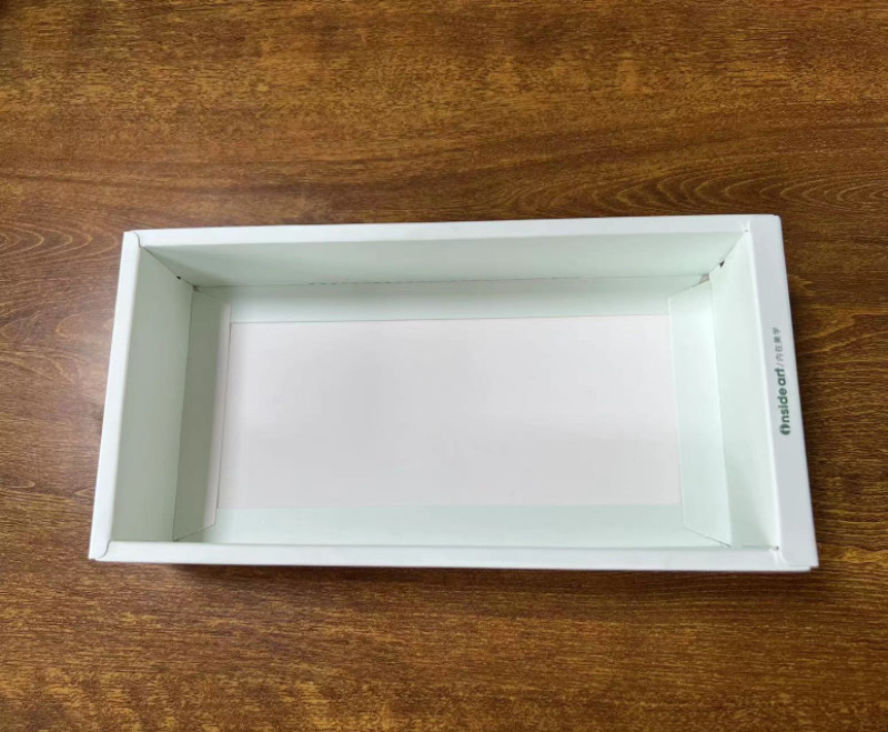 Kotak Kemasan Kecil Bergelombang Ramah Lingkungan Kraft Hijau Oranye OEM 90mm 13cm